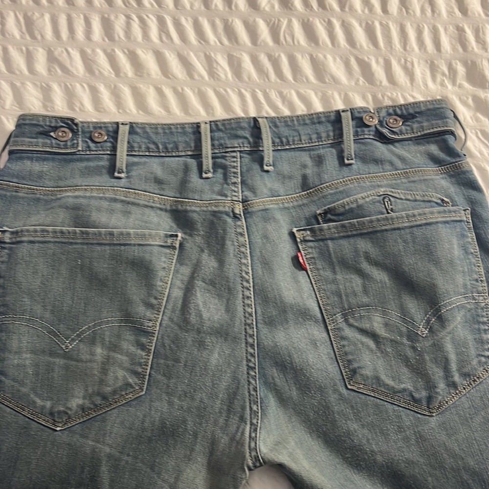 Levi’s Mens Jeans - Medium Wash - Adjustable Waist